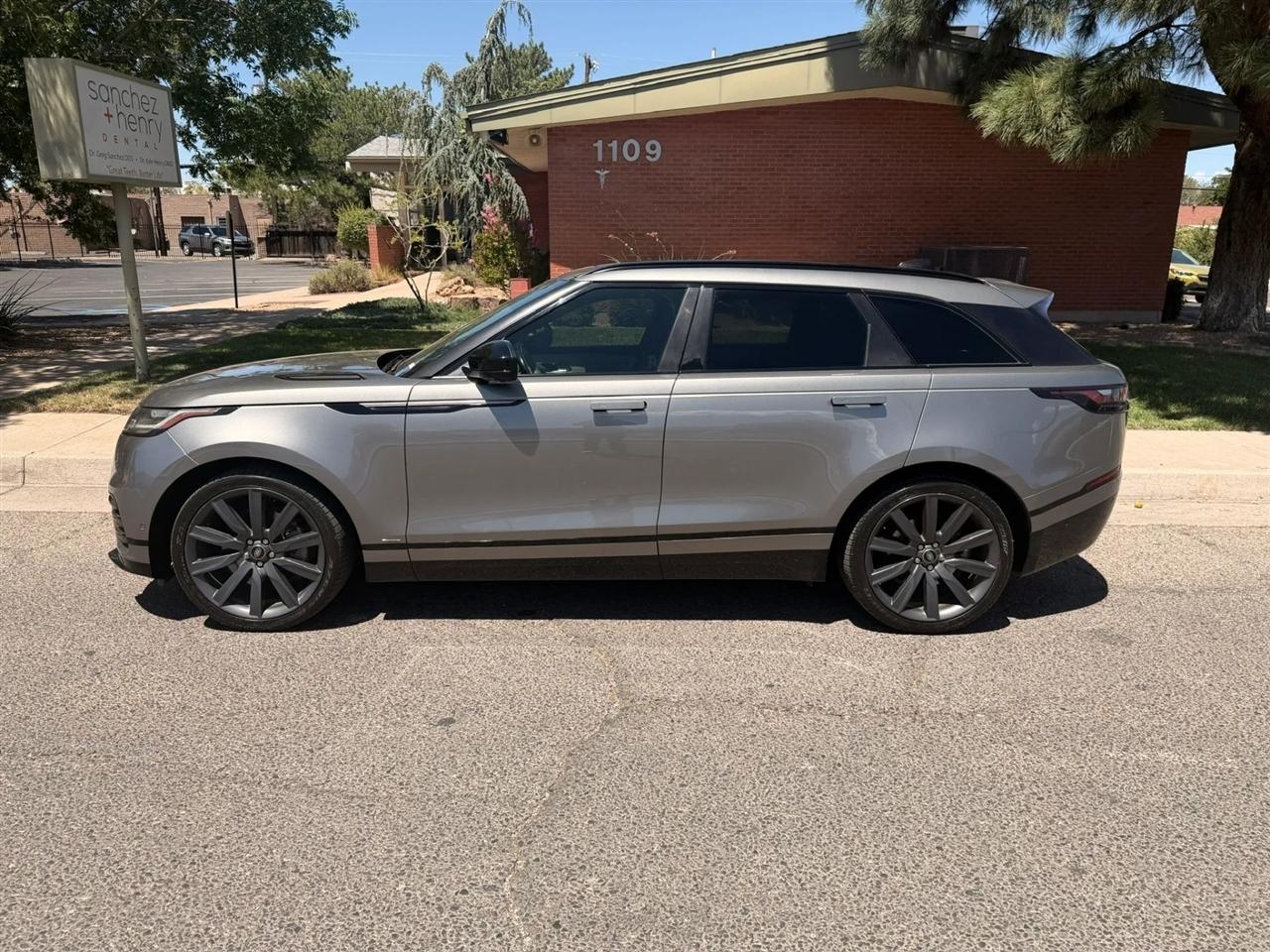 land rover range rover velar 2018 SALYM2RV3JA756699 image land rover range rover velar 2018 SALYM2RV3JA756699 image